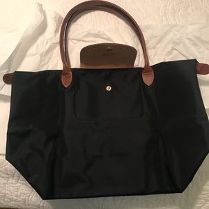 Longchamp Le Pliage Black tote - never been used!